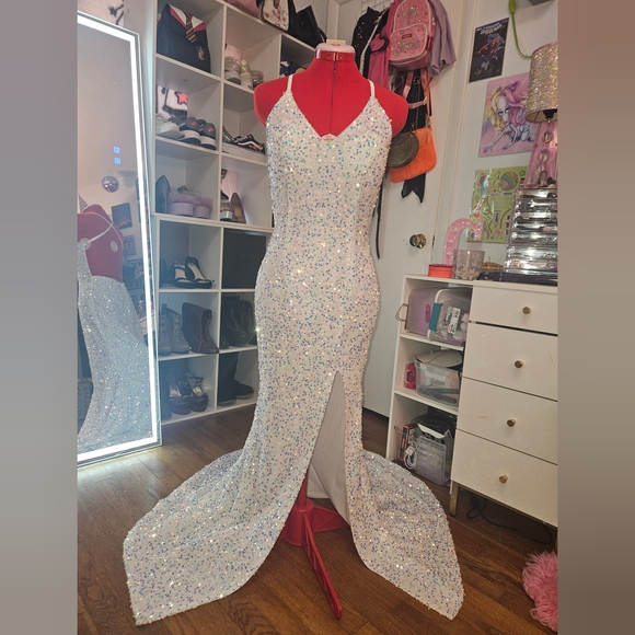 Elegant White Sequin Prom Dress - Picture 1 of 7